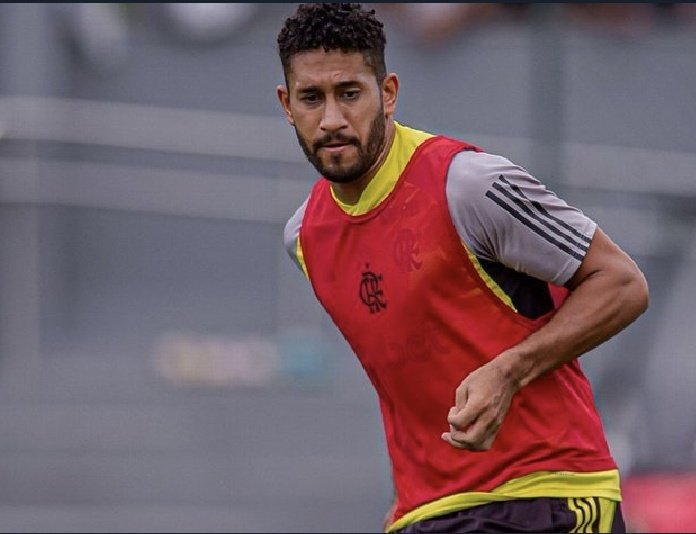 radiobrasil940's tweet image. Zagueiro Pablo está de saída do Flamengo para defender o São Bernardo no campeonato paulista. O atleta estava fora dos planos do clube rubro-negro e vinha treinando em horários alternativos. 

🗞 Bruno Andrade