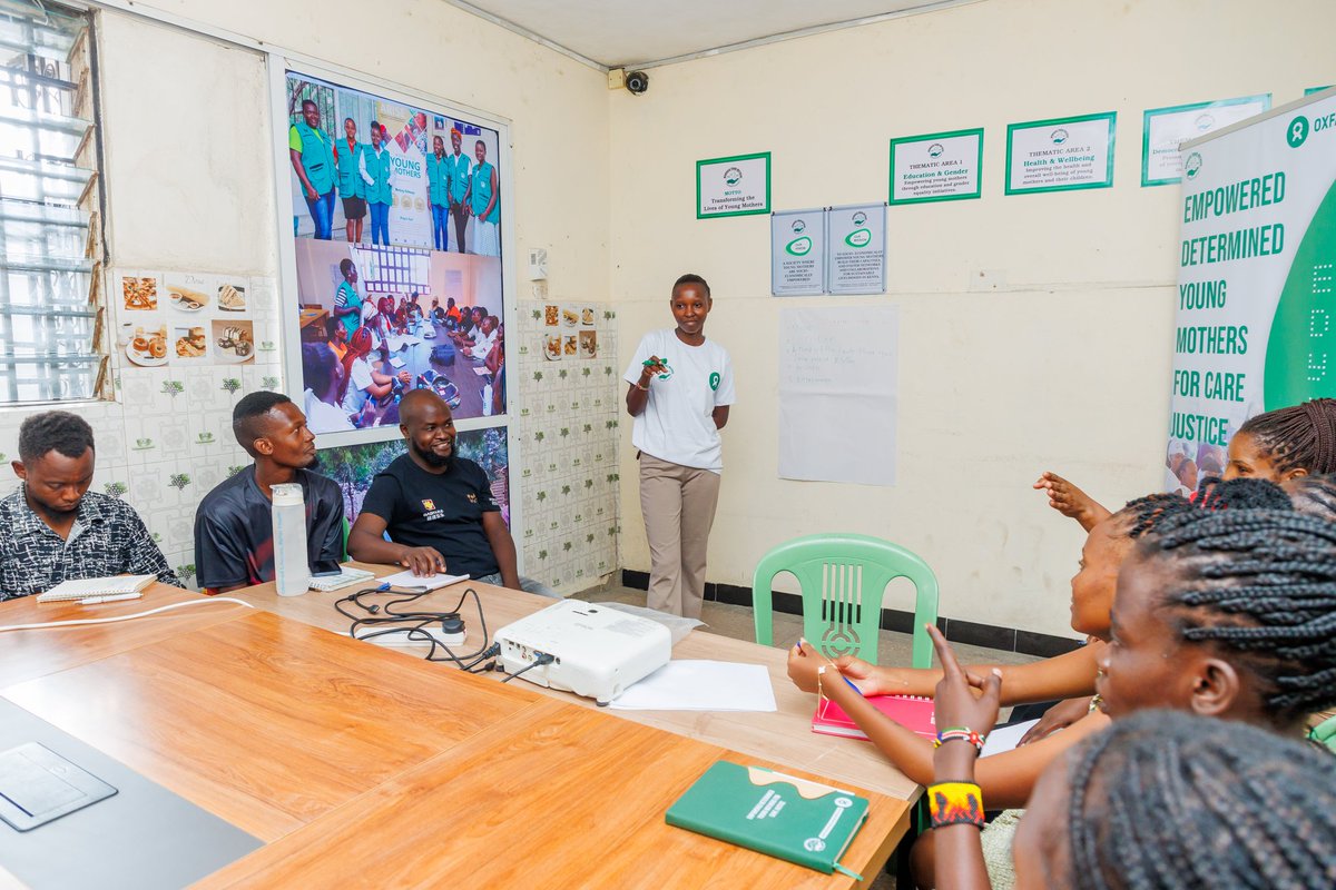CboYoungmothers's tweet photo. We hosted a capacity-building session on Community
 Outreach and Digital Campaigns today. Youth influencers learned valuable skills on how to create impactful community outreach programs and leverage digital platforms to amplify their voices. 
 #MombasaYoungMothersVoices https://t.co/8CVk2qaQso