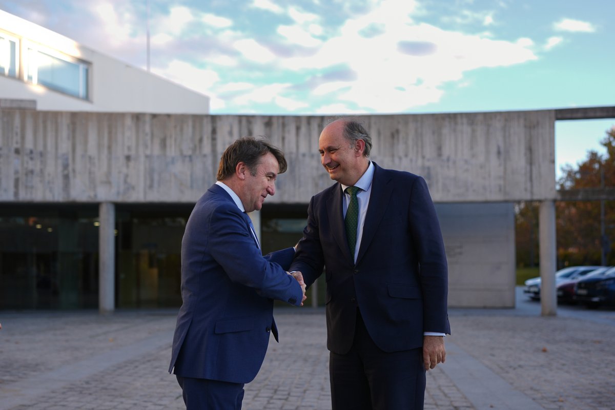 🤝 La @comunidadmadrid acelera el emprendimiento digital conectando a startups con inversores y expertos.

🔝 Diez compañías han sido elegidas para presentar sus proyectos, acceder a mentorías y aumentar el crecimiento de sus negocios.

+Info: c.madrid/eiv4z1