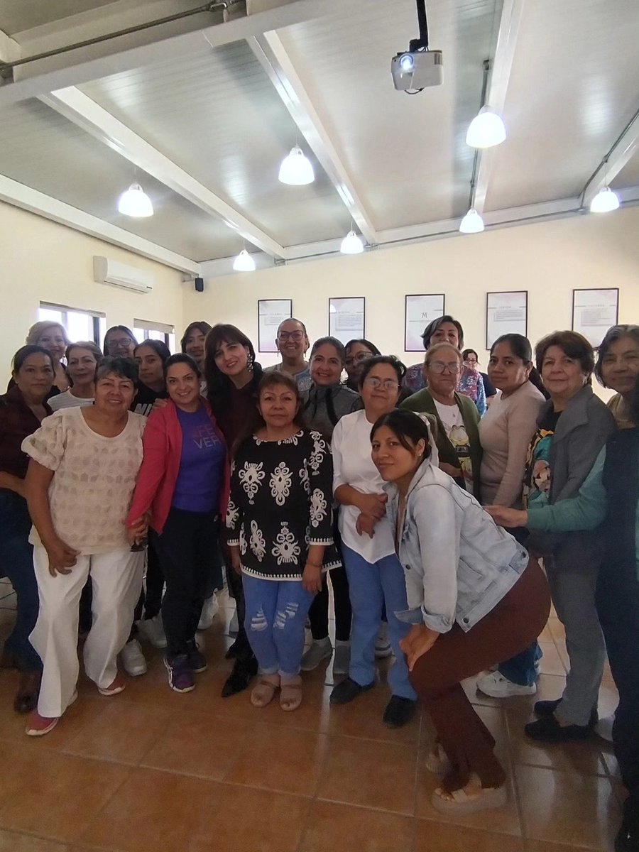 No saben lo que acaba de pasar en la Asociación Doña Misión de Doña Margarita. Impartí una conferencia sobre comunicación asertiva de la mujer y la energía que se desató me sigue haciendo temblar. 📷
@sairy_liceo
#almakarlasandoval