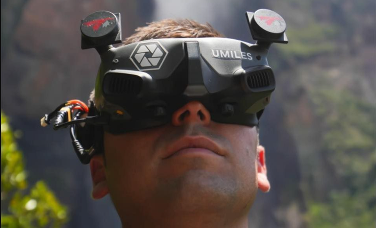 🪽  Natural de Jimena de la Frontera, los aviones teledirigidos, el parapente... le han llevado hasta su profesión: piloto de drones FPV. Hoy hemos conocido un poco mejor a <a href="/Ivan__Merino5/">Iván Merino</a> de la mano de <a href="/MANUMARTINEZAD/">Manu Martínez</a> <a href="/CanalSurRadio/">Canal Sur Radio</a> <a href="/javiebenitez/">Javier Benitez</a> 
 
▶️ canalsur.es/multimedia.htm…