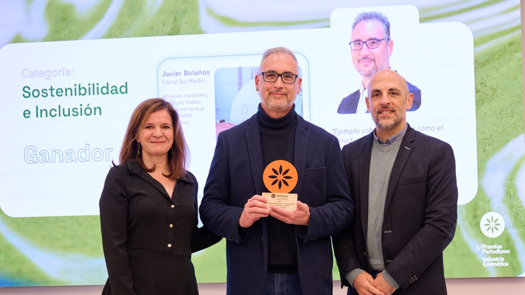 La Asociación Nacional de Perfumería y Cosmética reconoce al director de "Cambio Climático" de Canal Sur Radio

Ha sido en la cuarta edición de los Premios de Periodismo de la Industria Cosmética

🌐 csur.red/wSFr50XuTyn