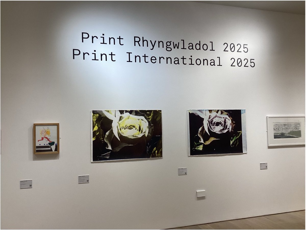 YsgolAcrefair's tweet image. Year 6 had a lovely day at @TyPawb today. They completed a workshop linked to the Print International exhibition on display there. They used the prints as inspiration to create their own propaganda prints linked to their &quot;Peace,  Justice and Strong Institutions&quot; topic.