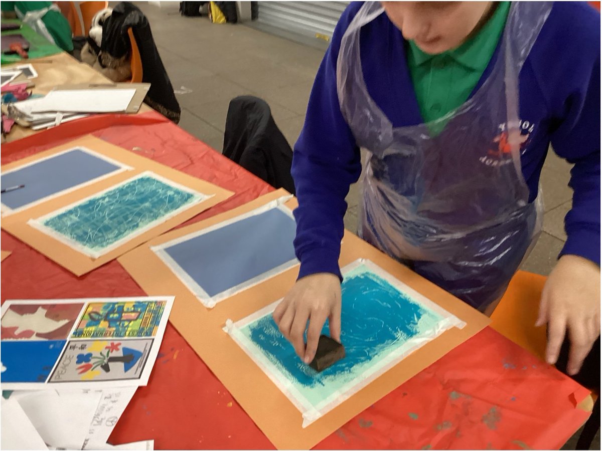 YsgolAcrefair's tweet image. Year 6 had a lovely day at @TyPawb today. They completed a workshop linked to the Print International exhibition on display there. They used the prints as inspiration to create their own propaganda prints linked to their &quot;Peace,  Justice and Strong Institutions&quot; topic.