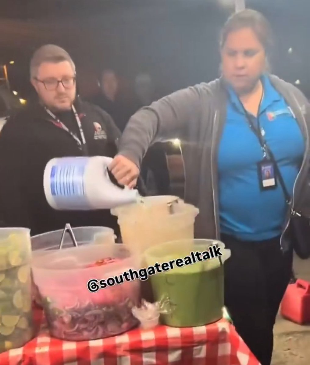 nomonkeybusiness tweet media