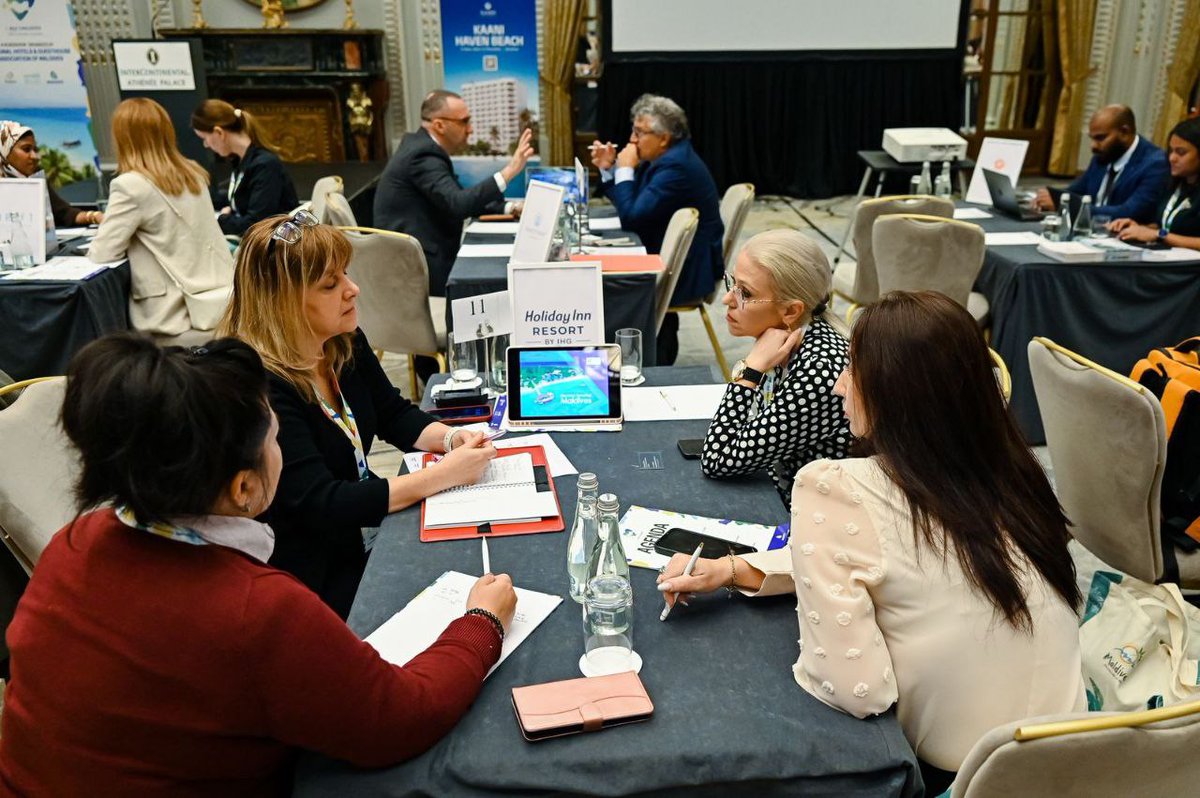 visitmaldivesco's tweet image. Day 2 in Bucharest features productive B2B meetings and meaningful interactions as the I AM Maldives Roadshow continues to strengthen partnerships across the region. 

 #IAMMaldives2025 #VisitMaldives #CEE