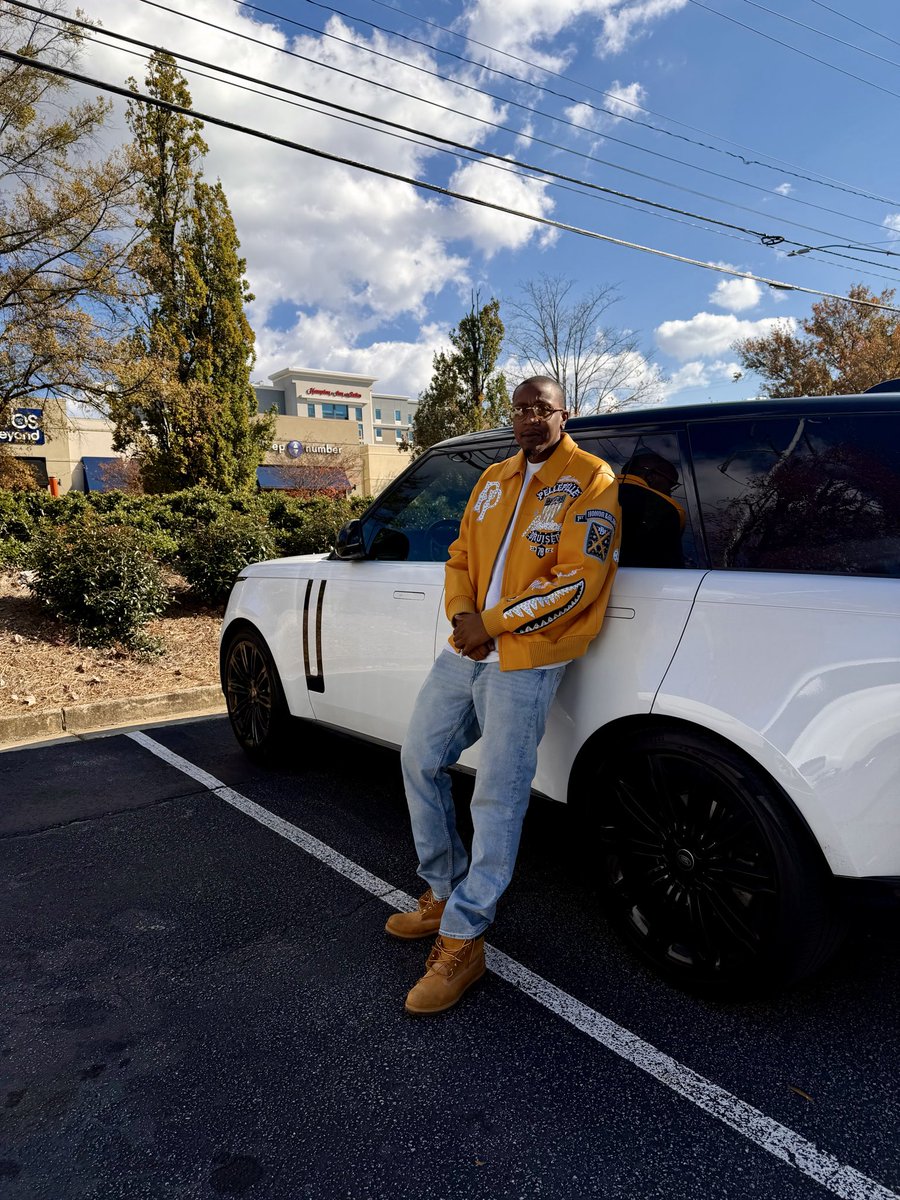 The market is 📉 but we still happy to be here tho…..
#ChangeLocations
#DoinThingsIlike2Do