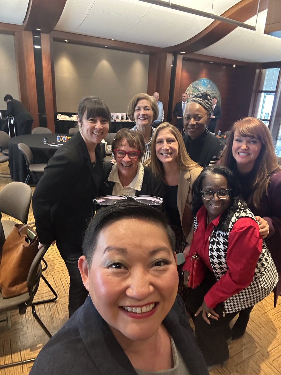 I 💙 Libraries! Had a great meeting at the <a href="/KCLibrary/">KCMO Public Library</a> learning about their legislative priorities. It was incredible to hear real stories from librarians and how they have helped our kiddos. #MOLeg #MOSen