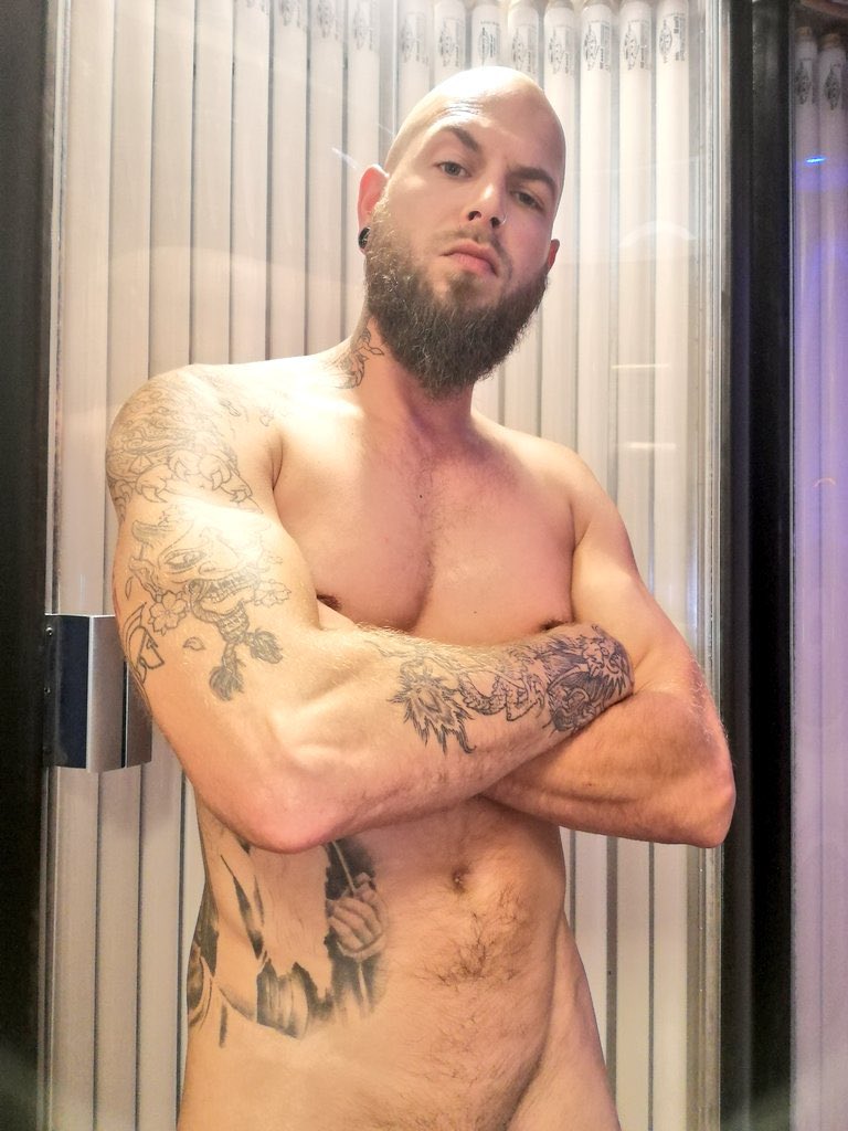 💰 #RTGame 💰

<a href="/MaxMotive29/">Maxxy</a> and I are publicly double fucking Patricia’s slvtty pu$$y raw and deep, just like she likes it 😏😮‍💨

Stretch that cvnt out with my bro and I, boys 😈🤑

❤️$2 / ♻️$3 / 💬$2 (3 max.)
⏰ 25 mins

#findom #cashmaster #alphamaster #alpha #paypig #maledom