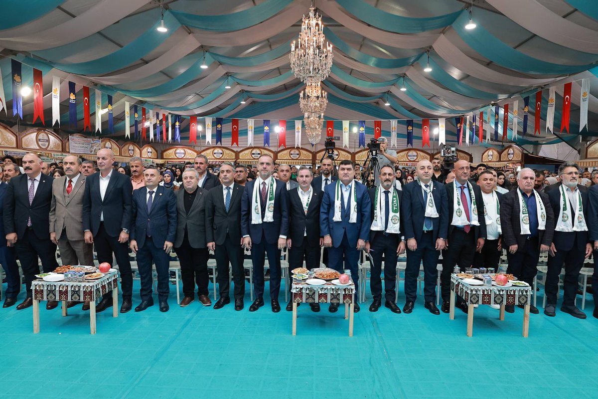 Sultanbeyli Memleket günlerinde Siirtliler derneğimizin düzenlemiş olduğu etkinliğe MYK Üyemiz Sayın Tamer Çakıroğlu ile birlikte katılım sağladık. Kıymetli Siirtli hemşehrilerimiz ile bir araya geldik.