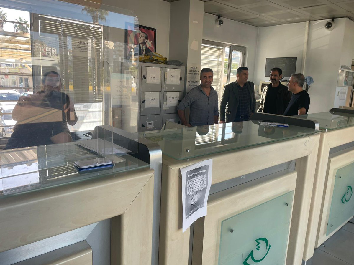 Mersin'de Örgütlenme Çalışmaları 

Adliye PTT  ve  Eğitim Şubesi  ziyaret edildi.

Emekçilerin sorun ve talepleri görüşüldü. Ayrıca, Adana mitingine çağrı yapıldı. 

Çalışmaya Genel Başkanımız Mesut Balcan,  8 Nolu Şube Başkanımız Musa Özdemir, 8 Nolu Şube ŞYK Yaşar Demir