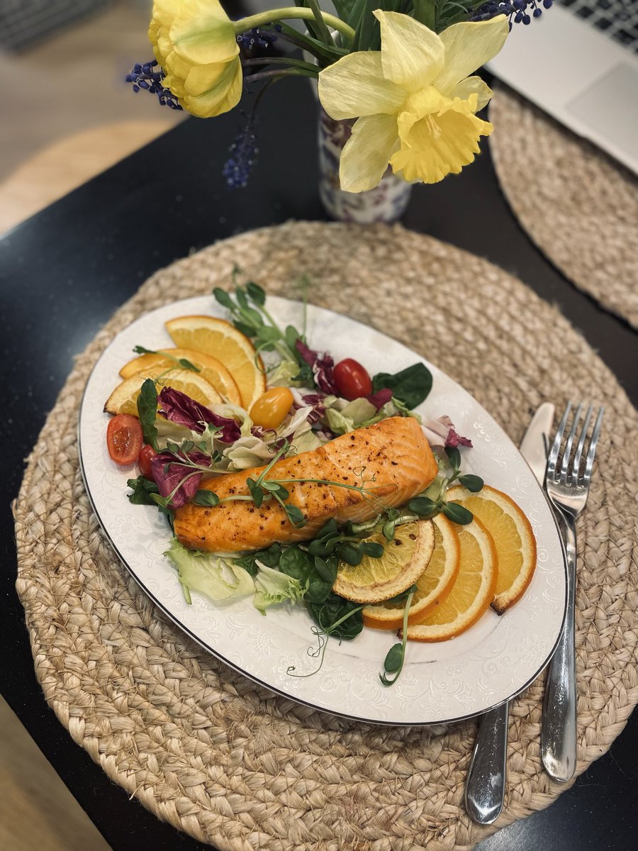 кривенька качечка tweet media