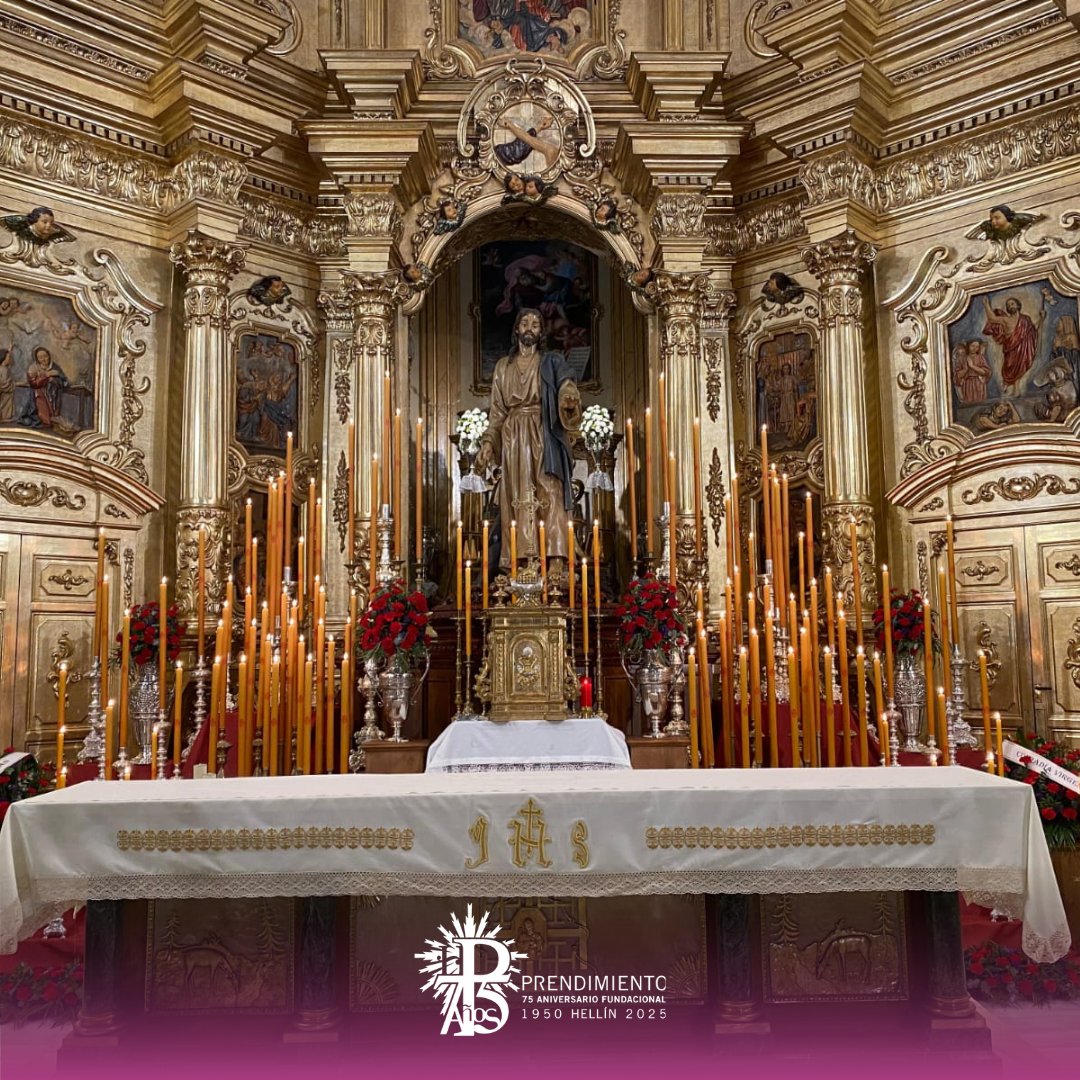 ✝️ TRIDUO | El Señor del Prendimiento se encuentra presidiendo, a los pies de la Inmaculada, el Altar Mayor del Convento de Franciscanos, donde comienza el Triduo en su honor con motivo del LXXV aniversario de su fundación.

Fotos: Víctor García Gil
#egosum
#prendimientodehellin