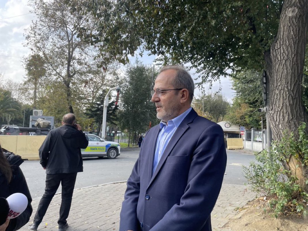 📍Emekli savcı Mehmet Demir’den, İBB İddianamesi sanığı Şaban Sevinç’e:

📍CHP'nin Nöbetçi sözcüsü Şaban, CHP'yi temizleyin diyen CHP'li vekillere sallamış.

📍Bu CHP de hiç mi adam kalmadı yahu!

📍Bu kadar mı dibe vurdunuz.