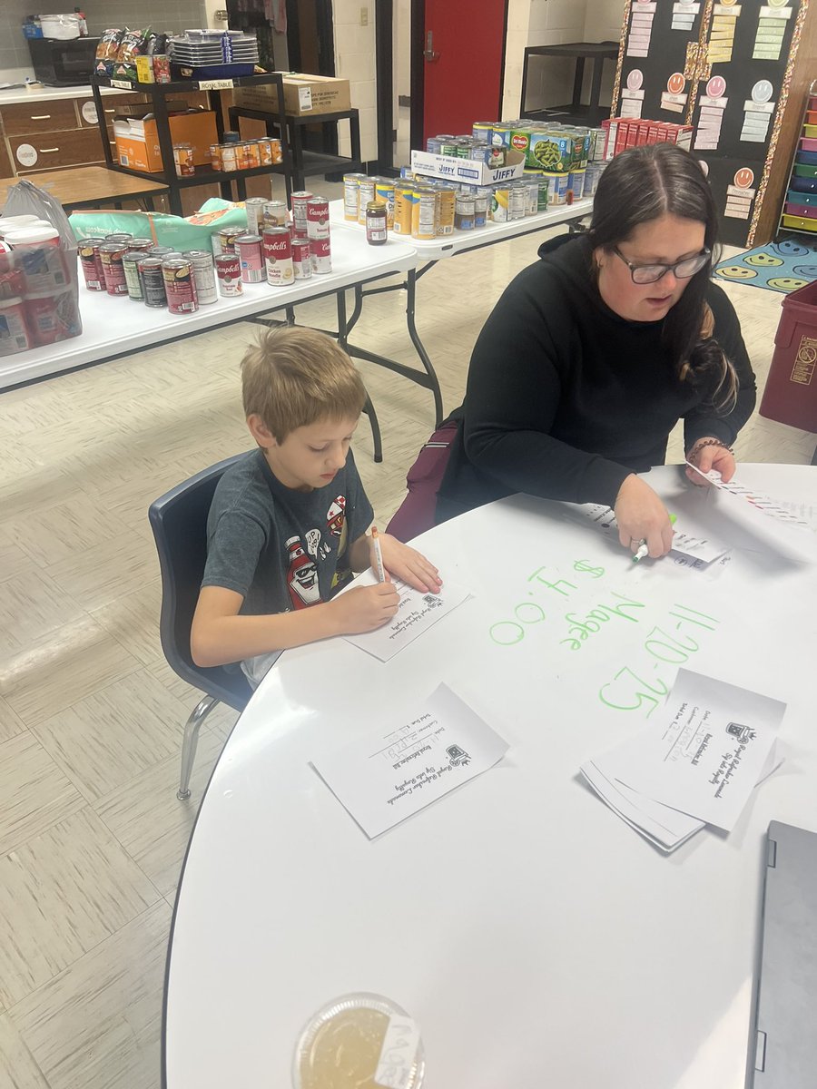 SuperJZip's tweet photo. Love my weekly order of a Royal Refresher lemonade! Mrs. Blake’s class in action making the lemonade orders! 🍋 #redbud132 https://t.co/8fSysewcPg