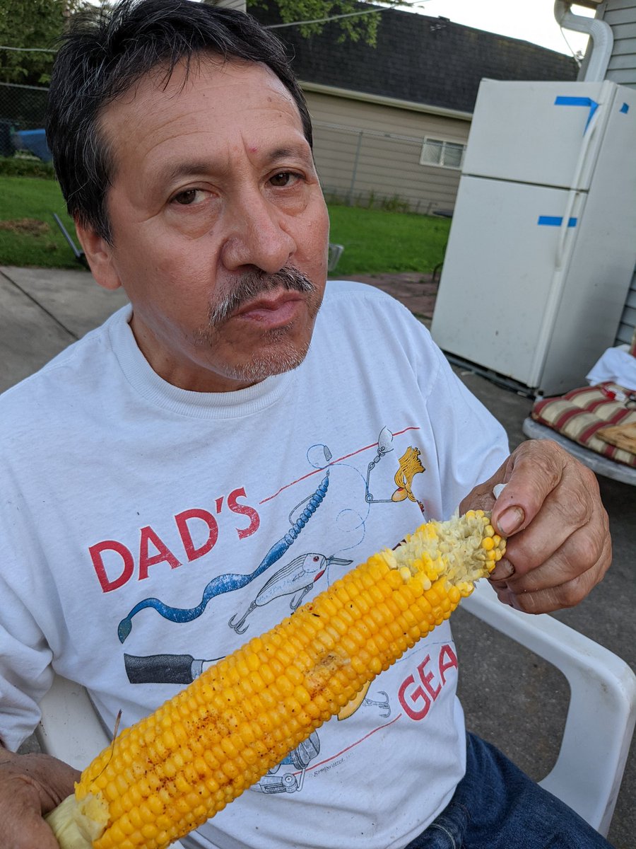 theredia's tweet photo. @MLB My dad taught me to play ball, and corn is his favorite summer food. Let's make this a full circle moment eh? https://t.co/YfeB3eFB3a