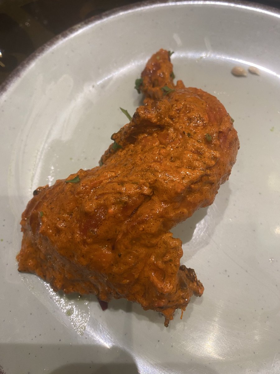 fooravel's tweet photo. Chicken Tandoori Mumtaz.

It was really flavourful to eat. Perfect for two people.

#Fooravel #TandooriChicken #PersianDarbar #GrilledChicken #SpicedChicken #IndianCuisine https://t.co/KGBKWdFGAq