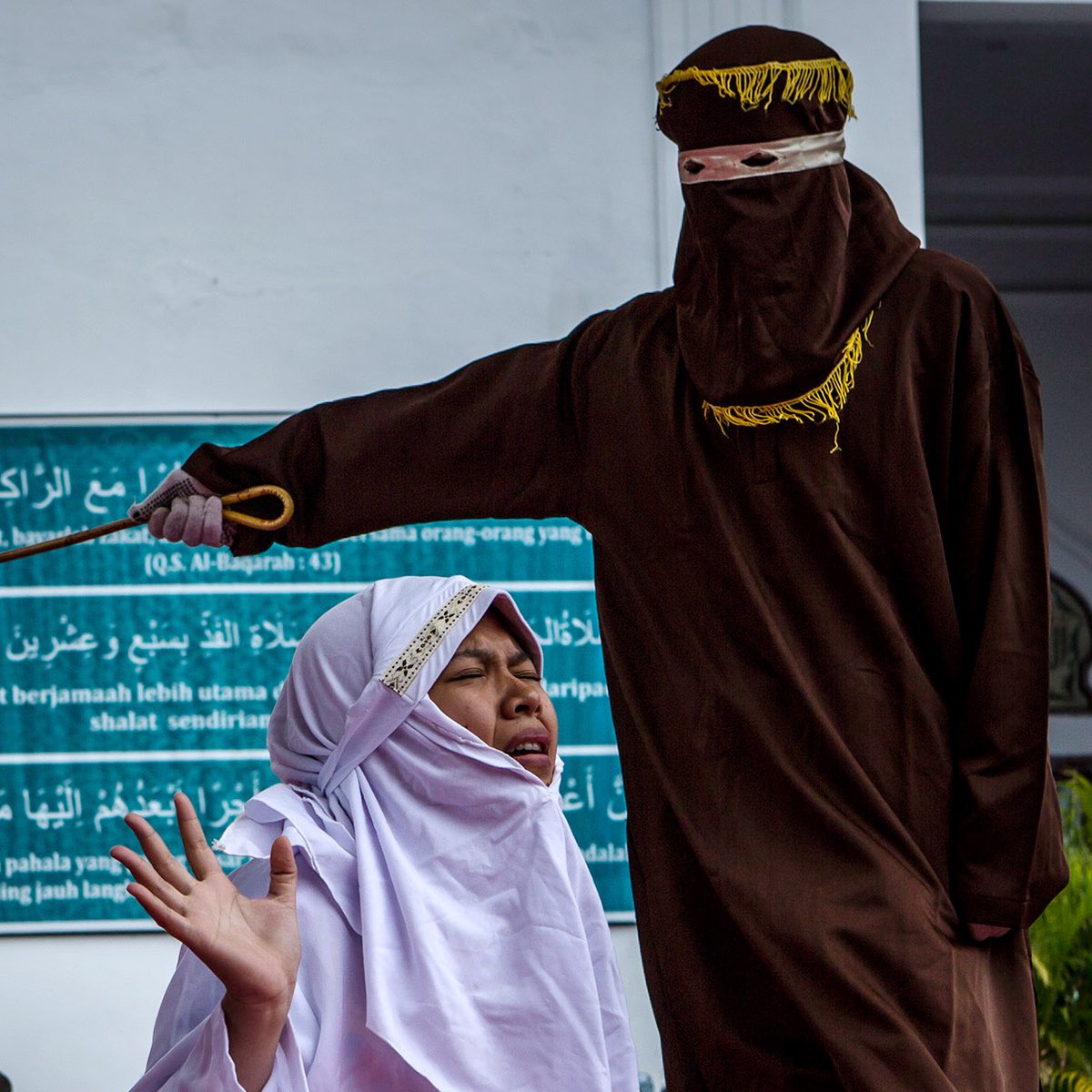 ElonMuskNews47's tweet image. 🚨BREAKING: Do you support President Trump officially banning Sharia Law in the United States?

A. YES, immediately!
B. NO, not necessary!
C. Maybe