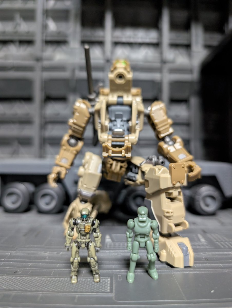 omorix's tweet photo. RIHIOの新作「LegionS」とてもいいです。説明書はGoogle翻訳で確認することをお勧めします。
付属のフィギュアが微妙だったのでダイアクロン隊員さんに乗ってもらいました。
#RIHIO #ダイアクロン https://t.co/H0grsSbntD