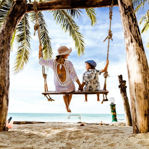 linnemann's tweet photo. Thailand byder på hvide strande, krystalklart vand og en gæstfrihed, der gør hver ferie uforglemmelig.🇹🇭
Læs bla om
🌴 Phuket – masser af strande, og oplevelser.
🌿 Koh Lanta – rolig ø med lange strande.
🐠 Koh Tao – perfekt til snorkling og natur.
https://t.co/RHoOPWHUPL https://t.co/9K7kG3ZkVn