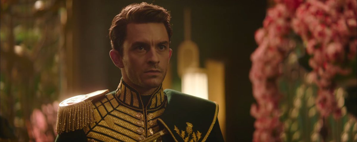 JillianChili's tweet photo. Thinking about the moment he shows up completely disheveled ready to stand up for the women he loves and it’s the first time he’s ever taken a stand for something in his life that’s not himself, the shaking of the gun as the Winkie Prince loses his cool. Jonathan Bailey, a star https://t.co/C8szqt17F8