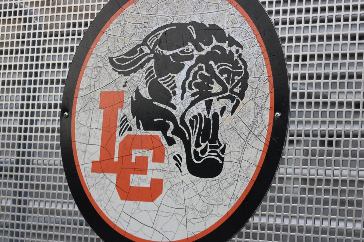 NewsHeraldSport's tweet image. BREAKING NEWS 🚨: 

Lenoir City with FOUR PLAYERS selected to the All-Region 3-5A team 🐾

- Trea Jones
- Ben Simmons 
- Cayden Jay 
- Maguire Hurst 

Region 3-5A ALL-ACADEMIC Team

- Riley Pickett 

Congrats to these Panthers!