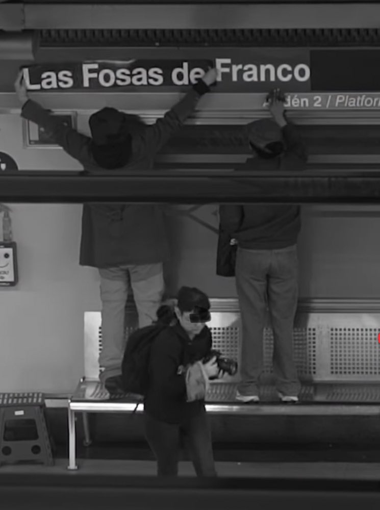 ArteYAnarquia's tweet image. Intervención de la Red Retro en la estación de metro Francos Rodriguez de Madrid.