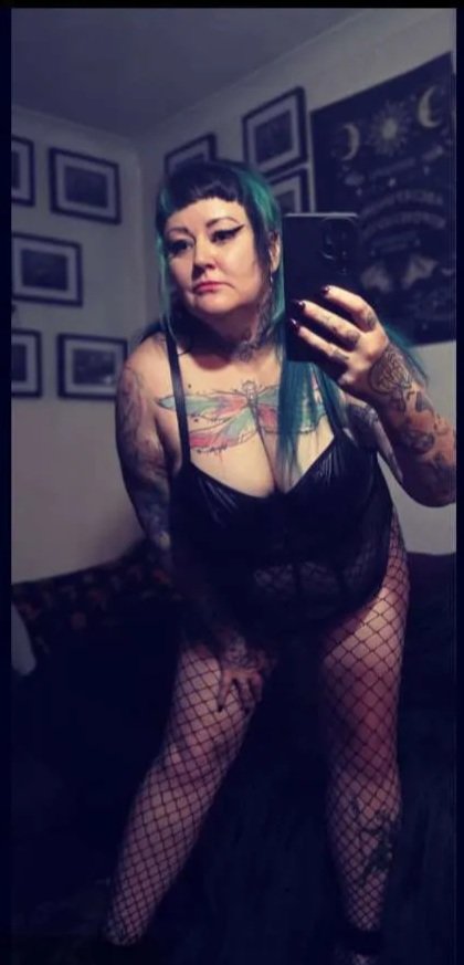 Goddessbex tweet media