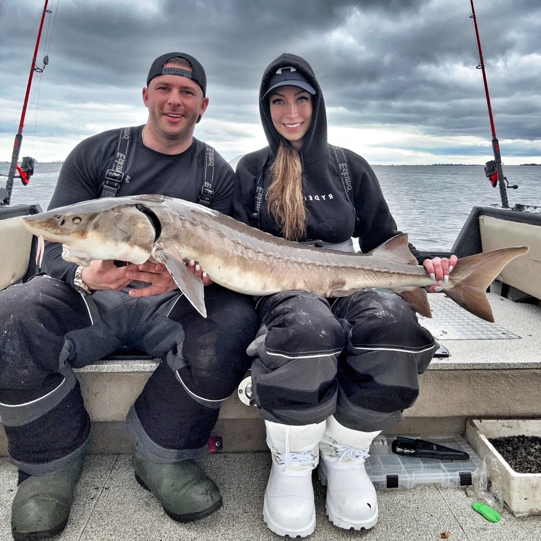 Lews_Fishing's tweet image. The Lew&apos;s Mach Cat Smash isn&apos;t just for chasing Catfish😎

Lew&apos;s Canada Pro, Gianni Balboa, puts his to use putting sturgeon in the boat💪 

Have you used the Lew&apos;s Mach Cat Smash yet? Let us know down in the comments below⬇️

#teamlews #feelthedifference