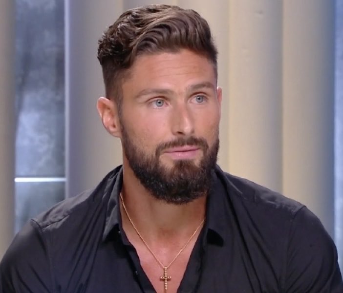 ✝️ 🇫🇷 Olivier Giroud a declaré : « Jésus est le chemin, la vérité et la vie.

J’ai été saisi par Jésus, je veux toujours plus le connaître »

🗣️ Soutenez-vous cela ?

A. OUI
B. NON