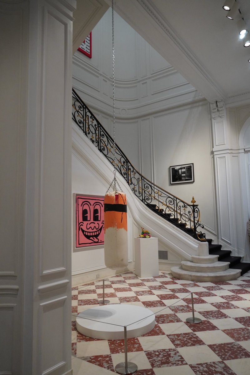 MichVelo's tweet photo. Levy Gorvy Dayan: where French design meets modern art. #nyc #nycgalerie

A curated collection featuring Keith Haring, Jeff Koons, Barbara Kruger, Andy Warhol, Basquiat &amp; many more

This townhouse is a dream for design lovers highly recommended while in the city https://t.co/OIa59Pboq2