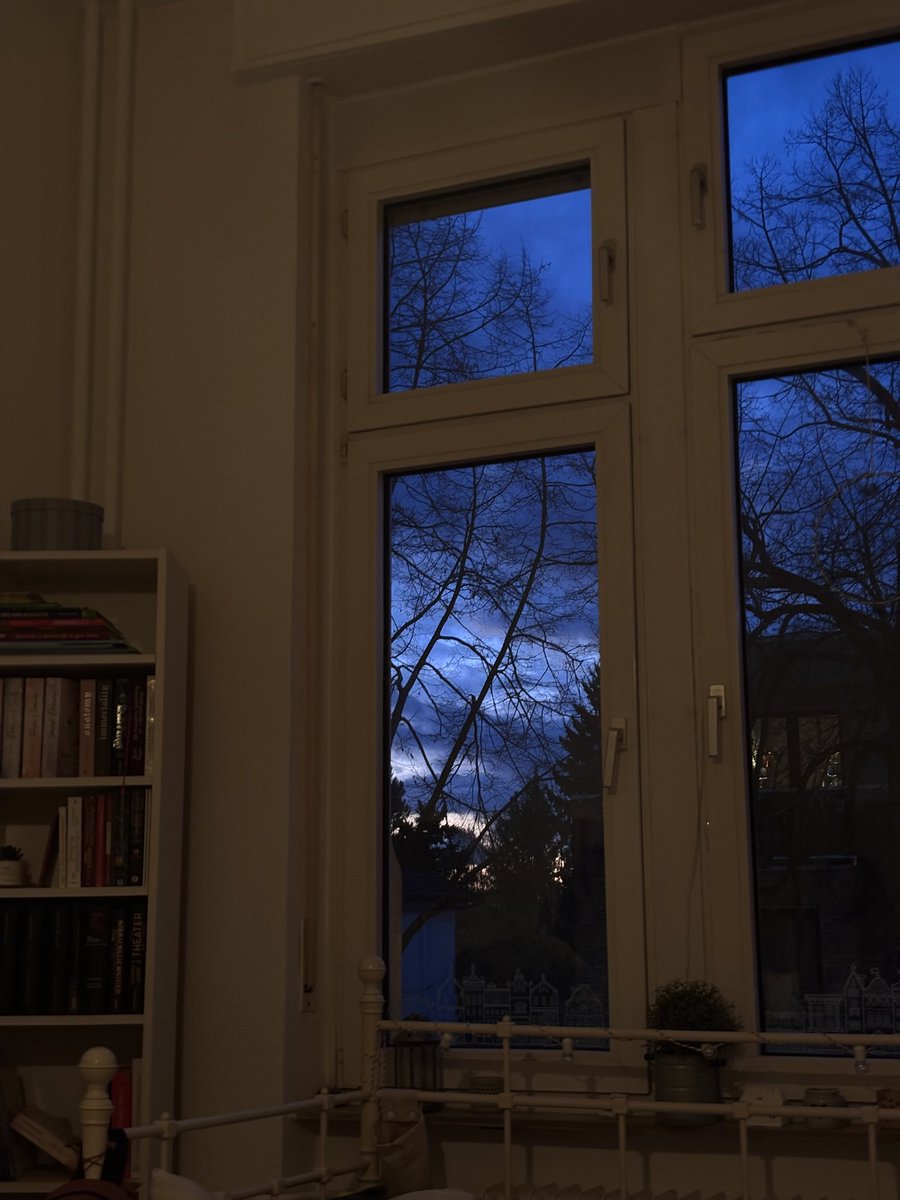 slowtownvoices's tweet image. life outside tw🫶🏼