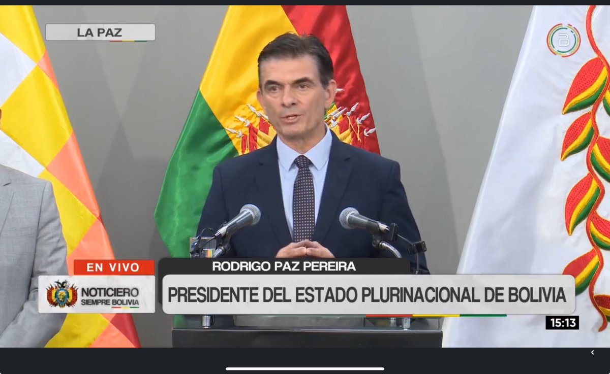 JimenaAnteloT's tweet photo. RODRIGO CIERRA EL MINISTERIO DE JUSTICIA
“El ministerio de justicia ha muerto” 
“En la política no vale todo” 
“Se acabó el Ministerio de la persecución” 
Cumple una promesa de campaña https://t.co/BR5sURGJqP