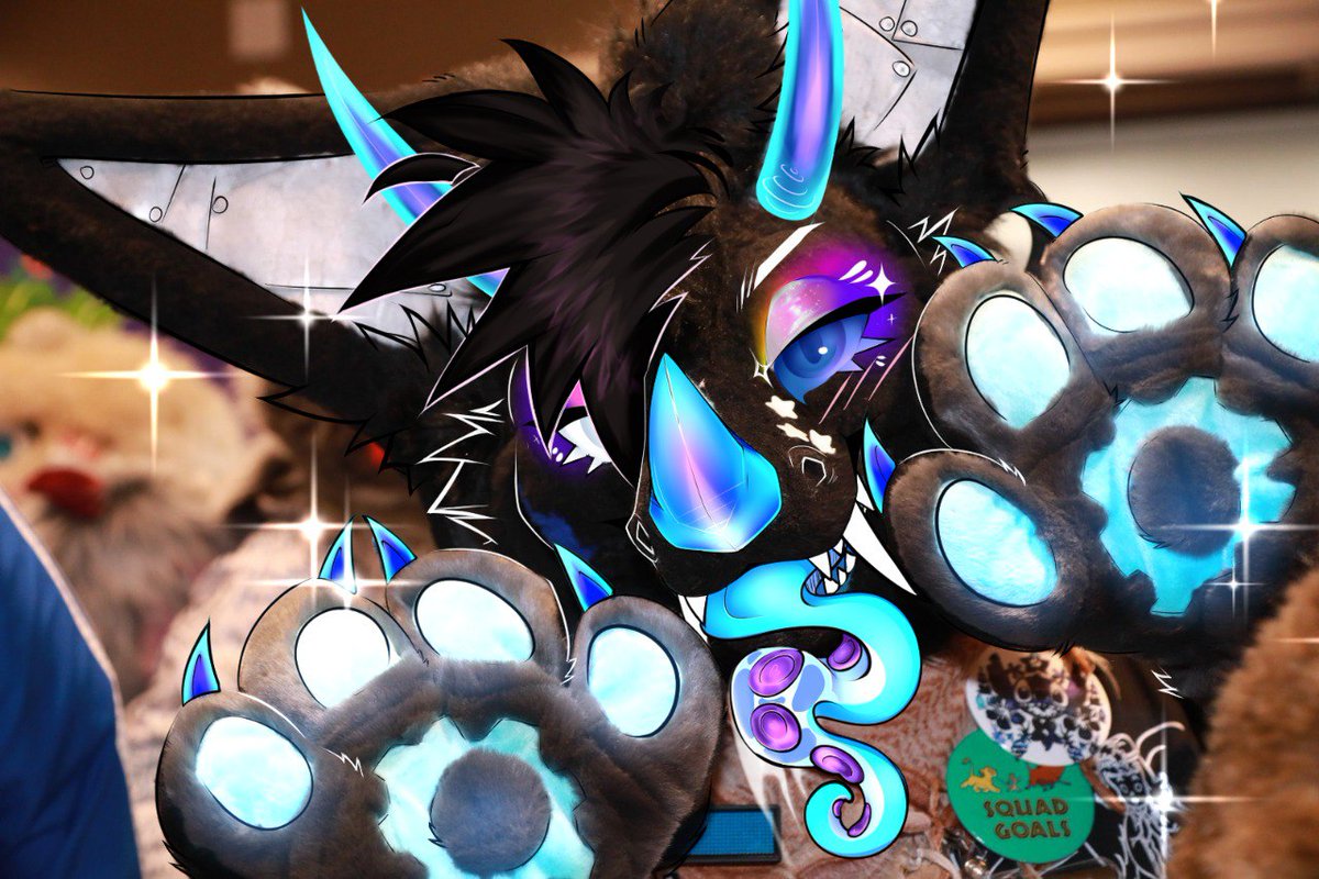 BigChompDrox's tweet photo. 📌 (*￣w￣)ノ 💠
*bites your mesentery cutely* 
its gears‼️‼️ throw me a bone‼️
-Furry Artist
-Make up Artist 
-Animal 
FA: https://t.co/y0Thc0aV0Y…
🦋☁️: @BigChompDrox 
Usually open for commissions! just DM me! 
#fursuit #floofydoodles #ArtistOnTwitter https://t.co/8K4Yd45Xwl