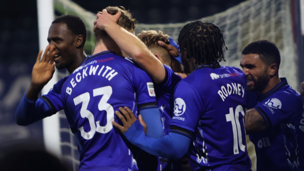 RochdaleAFCcom's tweet image. The @RochdaleAFCcom Podcast Episode 91 - Tactical &amp;amp; Technical 🎧

Dean, @JacobAWright96 &amp;amp; Mark discuss recent pitch problems, wins over Boston &amp;amp; Aldershot, a humbling defeat at York and suffer some technical issues 👨🏻‍🔧

#RAFC 

⚫️Acast 🔗 shows.acast.com/6241830b28b464…