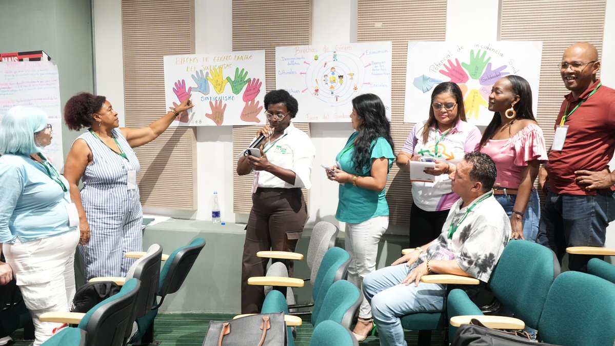 fecode's tweet image. Asumir liderazgos, defender posiciones, preparación integral, formación sindical, fortalecer la sororidad, son algunos de los compromisos que han surgido del Seminario Nacional, FECODE - IEAL en el marco de la conmemoración del 25 de noviembre, Día de la Eliminación de las…