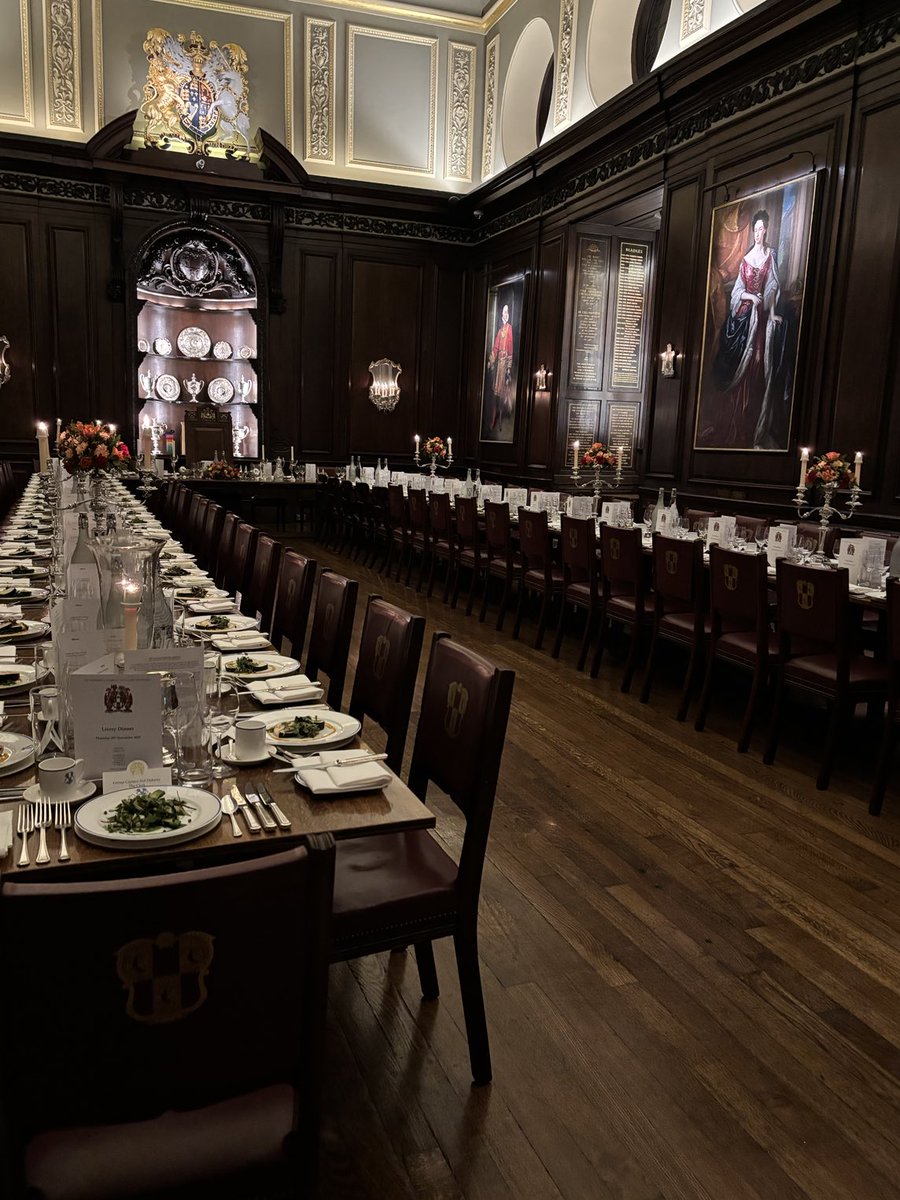 lifeskitchenltd's tweet image. The magnificent Livery Hall ⁦@tallowchandlers⁩ looking its absolute finest for this evening’s #liverydinner #eventprofs #cityoflondon #catering