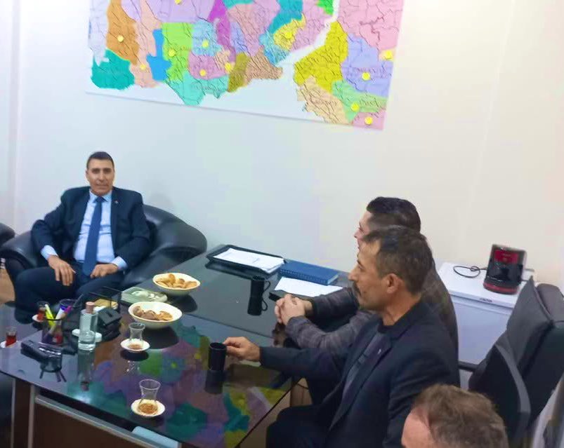 Rabbim, bu CUMA  hürmetine kalplerimizi bir eylesin, dualarımızı kabul buyursun.Herş eyden önce sağlik versin.
Vatanımıza, milletimize, ümmet-i Muhammed’e hayırlar nasip eylesin.
Allah’ın selamı, rahmeti ve bereketi üzerinize olsun. 🇹🇷