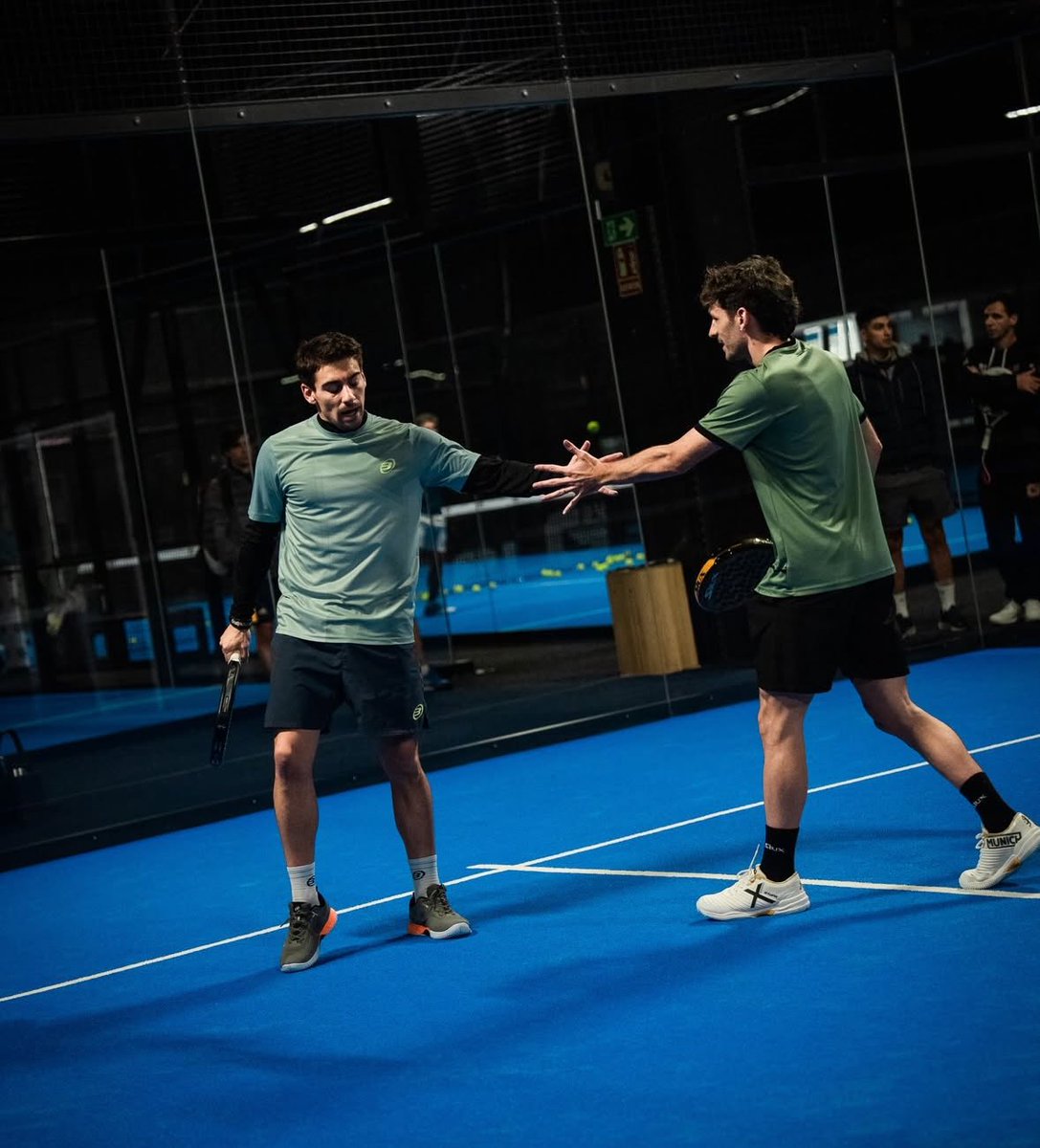 VUELTA SUPERPIBES ! 🤩🫶🏼🎾🔝

✅Martín Di Nenno y Franco Stupaczuk ya son oficialmente pareja para mínimo, los dos últimos torneos del año ! 🔝🫶🏼

🧠Entrenadores: contarán con Carlos Pozzoni y Cristian Gutiérrez 

Os gusta su vuelta ? Creéis que continuarán el año que viene ?