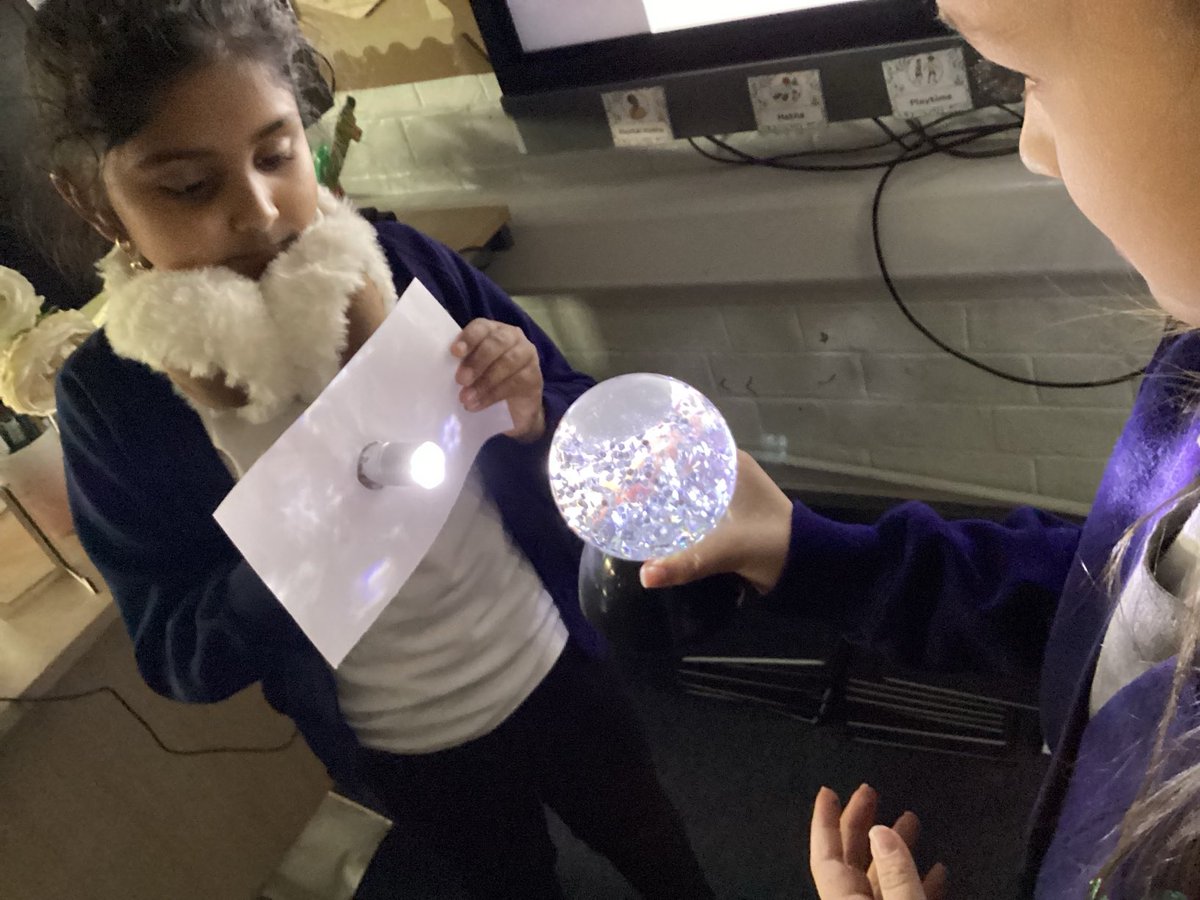 MissPatel_AMPA's tweet image. In science, we have been investigating reflective objects. Luckily, we had quite a few objects in our classroom to help us with this. Our favourite was the glitter globe! ⁦@AbbeyMead_TMET⁩ #science #exploring #learning #curiosity