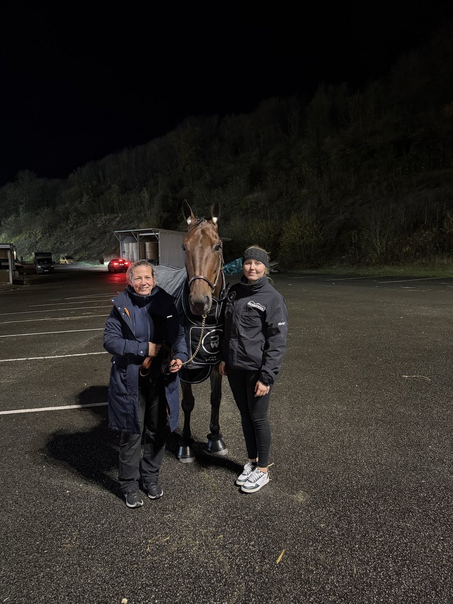 Frankrike 19 november vinnare lopp 8, Chitchat!

Segertid: 16,0 2850m
Ägare: Stall SoFo
Skötare: Moa Bylund