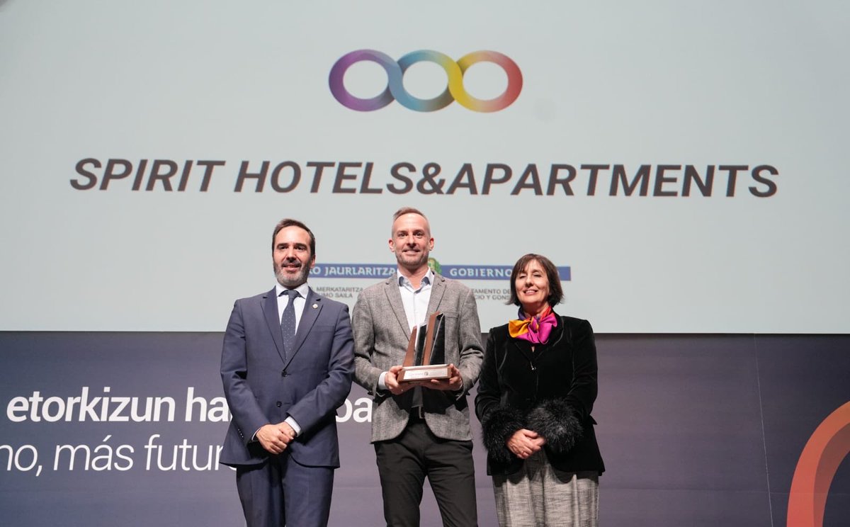 JHurtadoGV's tweet photo. ✅ Premios Euskadi al Turismo y Hostelería que ponen envalor el compromiso del sector turístico con la innovación, la profesionalización, la sostenibilidad y la preservación del patrimonio. 

Los galardonados de este año representan modelos quefortalecen el turismo vasco: 
🔹Bodegas Valdelana: por su impulso decidido al enoturismo y su labor en la recuperación y difusión del patrimonio cultural
🔹Spirit Hotels & Apartments: por su modelo organizativo centrado en las personas 
🔹Bidasoa Activa: por consolidar un modelo de destino sostenible, innovador y basado en la cooperación institucional 
🔹Cristina Iturriagagoitia: por su trayectoria profesional y su aportación al desarrollo del turismo desde la excelencia y el conocimiento