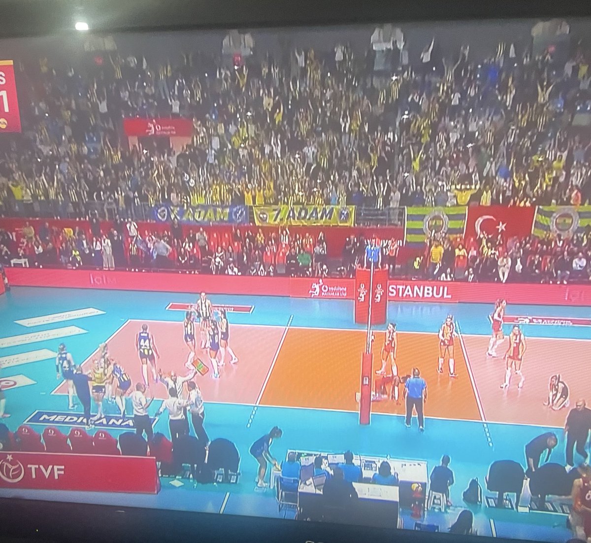 EylmamaErkek's tweet image. Olum ciddi ciddi maçı alacağınıza inandınız mı 🫢🫢🫢🫢
@ilkinaydn 
@GalatasaraySK 
@GSVoleybol1905 
@mehmetayan75 
#SarıMelekler 💛💙🏐