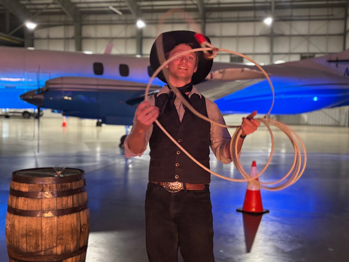 ParagonAviation's tweet image. A great start to the 2025 Paragon Leadership Conference at Henriksen Jet Center Austin – KEDC! 

Thank you to our partners for helping make the Welcome Reception unforgettable.

#ParagonLeadershipConference #KEDC #BizAv