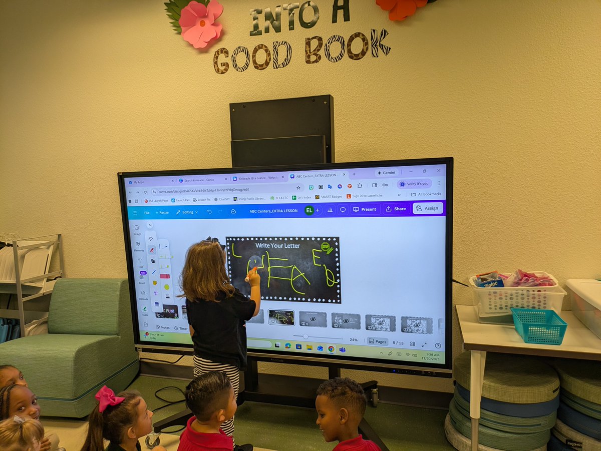 librarian_le20's tweet image. ABC fun with Pre-K3 in the library! Ss used sentence stems to share the first letter of their name with a partner, write their letter, and engage in our brand new ABC centers. 📔✏️
@IrvingLibraries @iInstructIrving