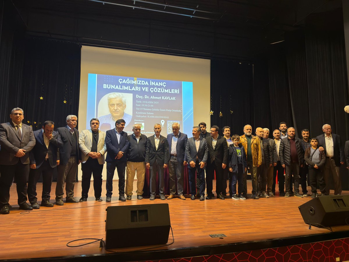 KMarasPlatform's tweet photo. Kalplerimizi ve zihinlerimizi aynı hakikat anlayışı etrafında buluşturarak,çağımızın inanç ile ilgili zorluklarını ve çözüm önerilerini konuştuğumuz programımızı yoğun bir katılımla gerçekleştirdik. hocamız Doç. Dr. Ahmet Kavlak ve katkı sunan, emeği geçen herkese teşekkür ederiz https://t.co/6Shvpy8tLC