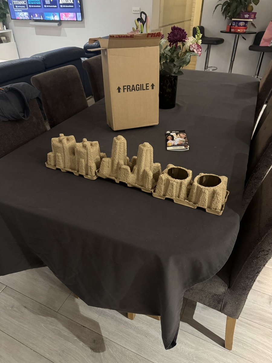 InfluencePlan's tweet image. ⁦@rickygervais⁩ just got my first ⁦@DutchBarnVodka⁩ delivery; interlocking packaging gives me half a chance that the recycling collectors will actually take it away. Get the designers on it! Looking forward to my first sip!