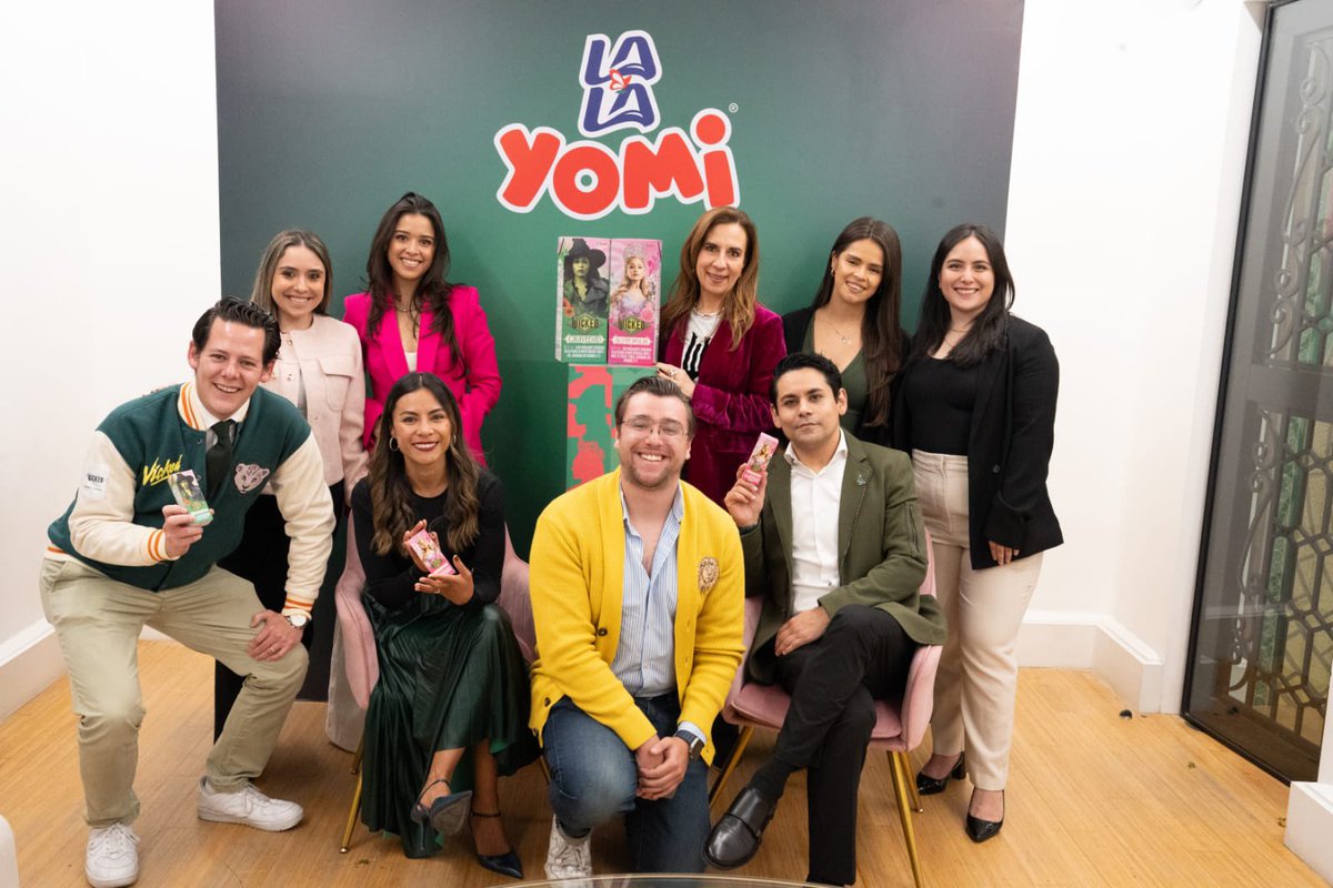 FormulaTorreon's tweet photo. Wicked x Lala Yomi®: innovación que apuesta por la emoción, el fandom y las nuevas audiencias. 

https://t.co/R08LIh006F https://t.co/mjix9f4Pv6