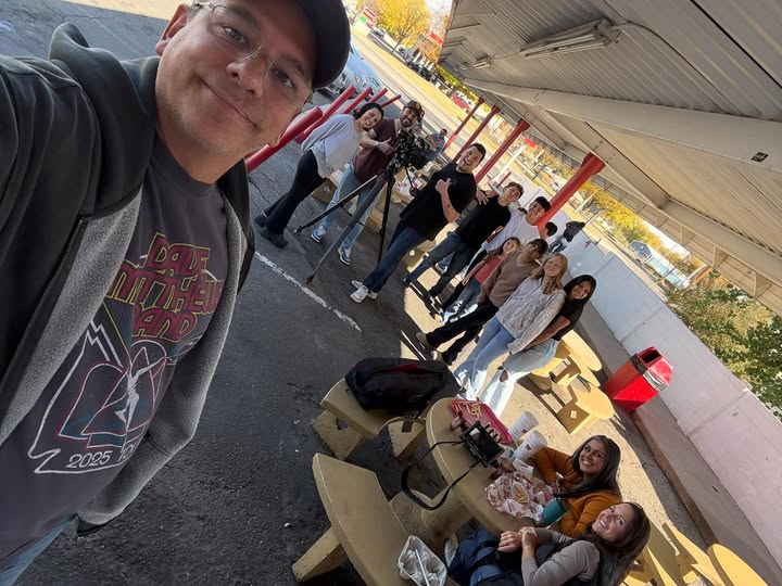 Had a great time filming with this wonderful cast and crew yesterday. Shout-out to Kim Herrera and Bob’s Burgers for the awesome food and location. #nmfilm #filmdirector #moviemaking #actors #joelvallie