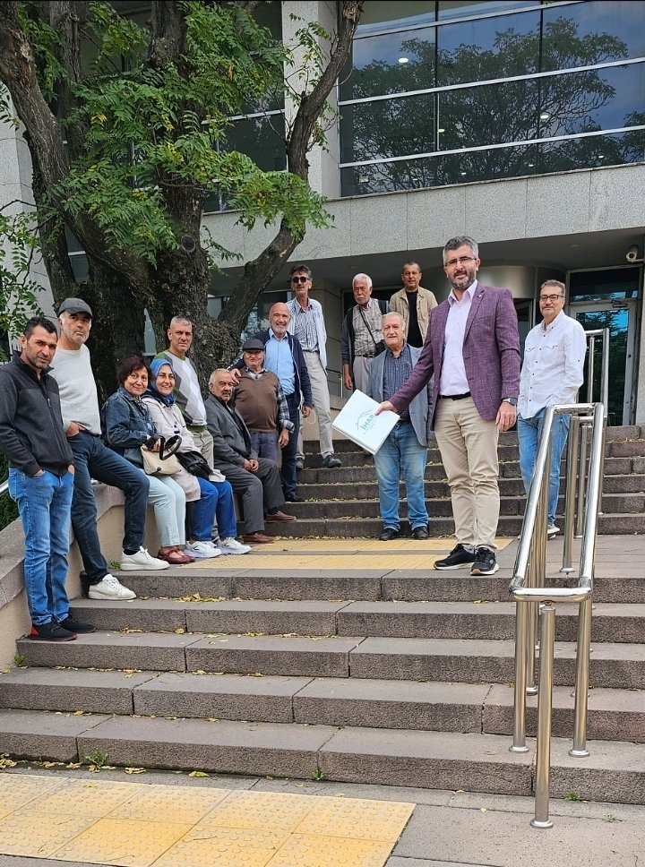 <a href="/herkesicinCHP/">CHP 🇹🇷</a> Cumhuriyet Halk Partisi Genel Merkezine,

Partinizin “Güçlü Yurttaş, Güvenli Gelecek ve Kazanan Türkiye” vizyonuyla hazırladığı Parti Programı Taslağı’nı kamuoyu ile paylaşacak olmasını önemli ve değerli buluyoruz. Bu kapsamda programın toplumun gerçek beklentilerini, yıllardır